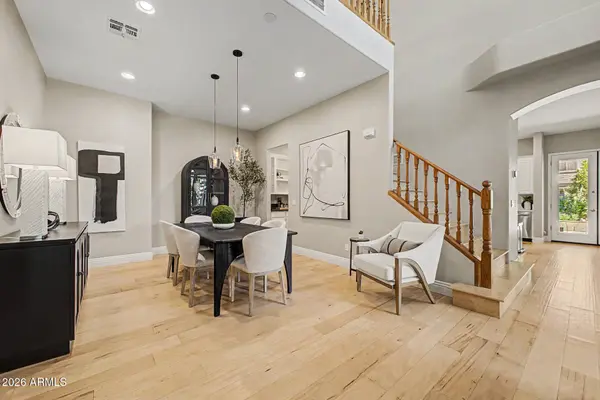 2886 E WASHINGTON Avenue, Gilbert, AZ 85234