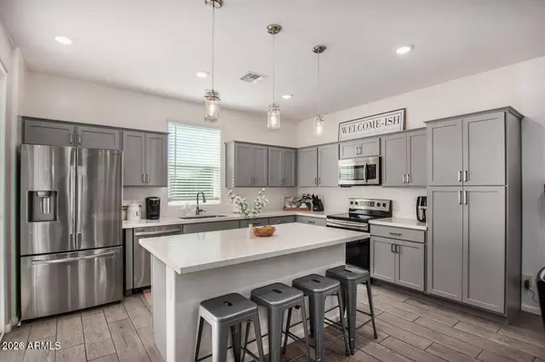1927 W 23RD Avenue, Apache Junction, AZ 85120