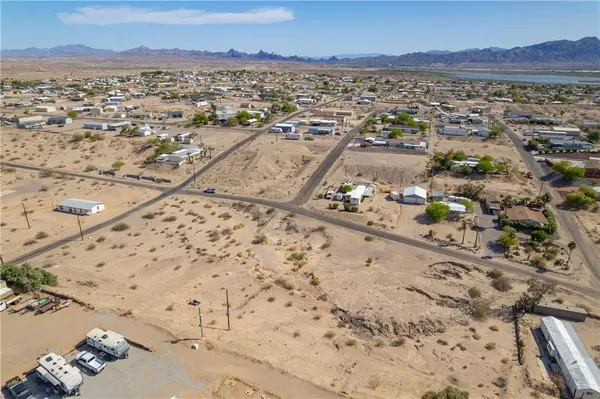 4733 E Beach DR, Topock, AZ 86436