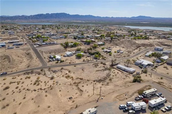 4733 E Beach DR, Topock, AZ 86436