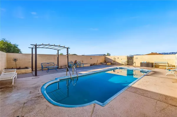 1724 E Joy LN, Fort Mohave, AZ 86426