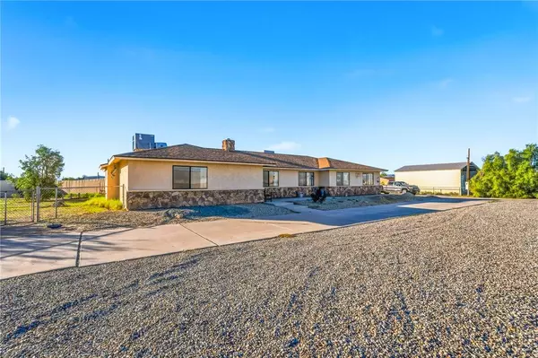 1724 E Joy LN, Fort Mohave, AZ 86426