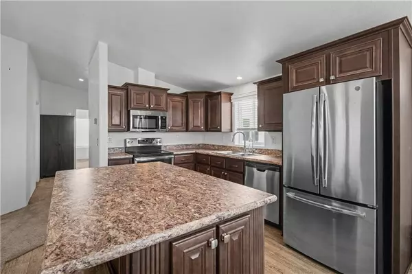 3058 W Carmichael RD, Golden Valley, AZ 86413