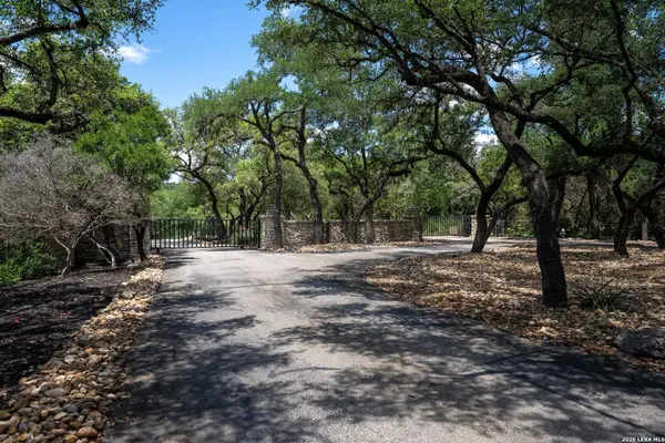 16188 REVELLO DR, Helotes, TX 78023