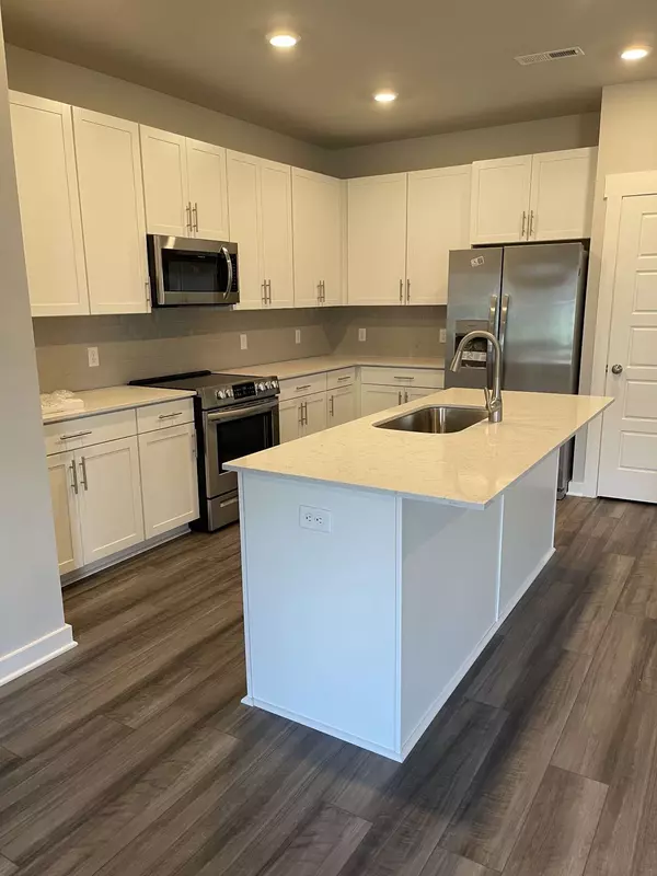 2220 Hospitality Ln, Murfreesboro, TN 37128