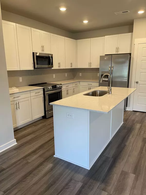 2240 Hospitality Ln, Murfreesboro, TN 37128