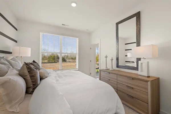 654 Birdie Dr, Spring Hill, TN 37174