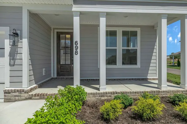 698 Conifer Dr, Spring Hill, TN 37174