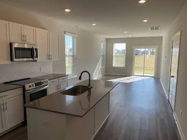 658 Birdie Dr, Spring Hill, TN 37174