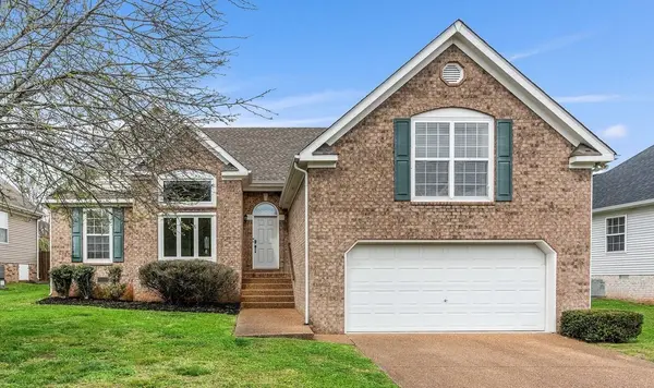 3002 Farmville Cir