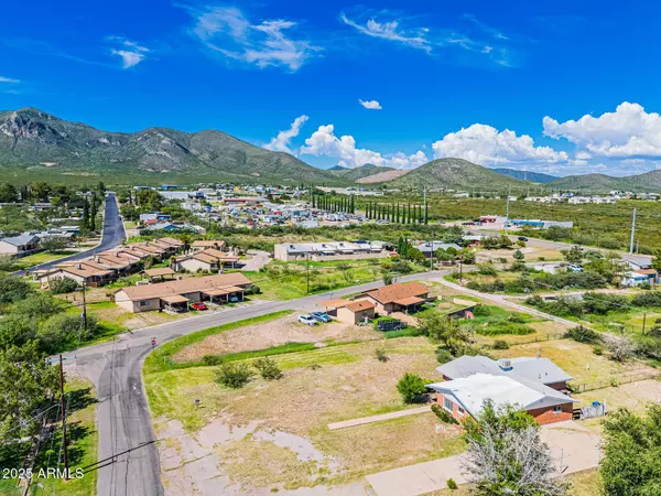 17 NIGHTHAWK Avenue, Bisbee, AZ 85603