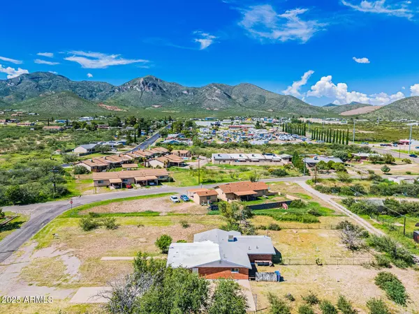 17 NIGHTHAWK Avenue, Bisbee, AZ 85603