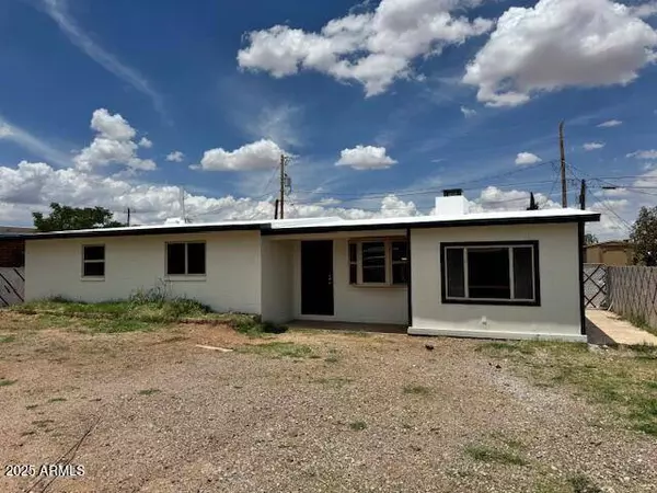 365 STEFFEN Street, Sierra Vista, AZ 85635