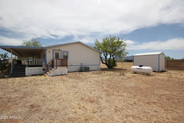 400 S HUACHUCA Boulevard, Huachuca City, AZ 85616