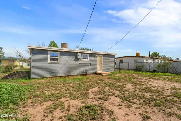 106 E APACHE Street, Huachuca City, AZ 85616