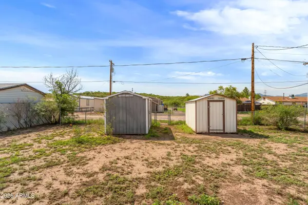 106 E APACHE Street, Huachuca City, AZ 85616