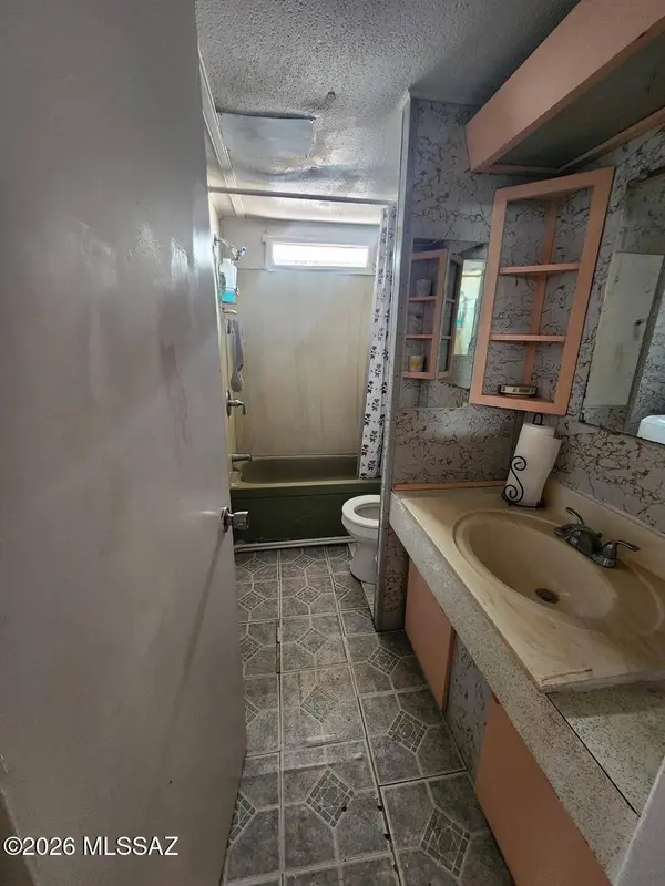 14500 W Castle Dr, Tucson, AZ 85736