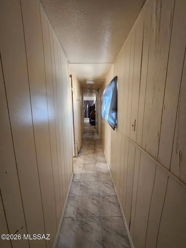 14500 W Castle Dr, Tucson, AZ 85736