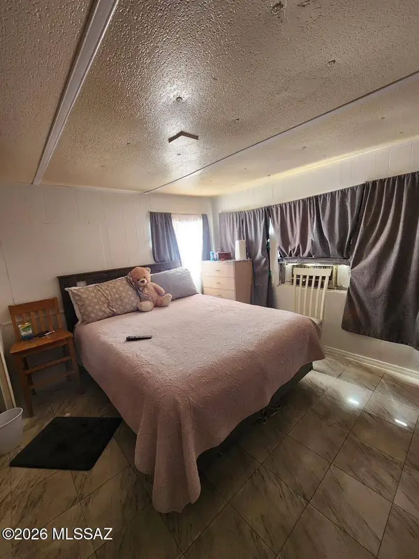 14500 W Castle Dr, Tucson, AZ 85736