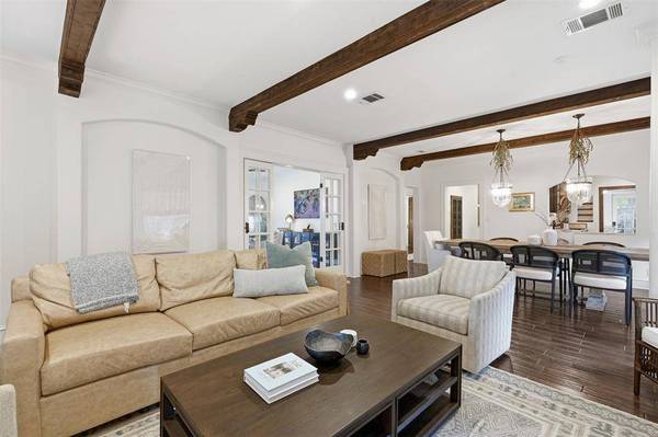 2005 Park Place Avenue, Fort Worth, TX 76110