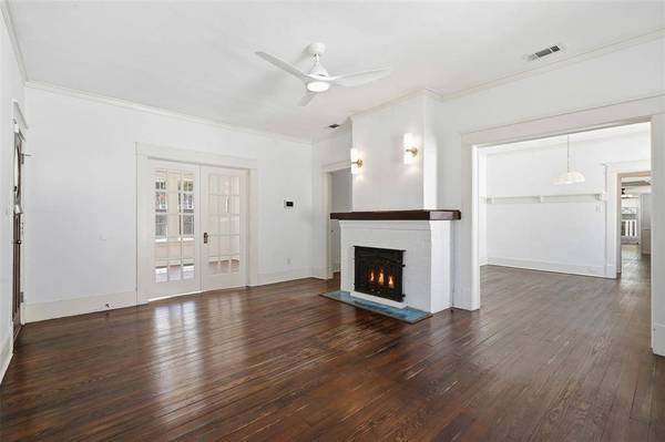 1932 5th Avenue, Fort Worth, TX 76110