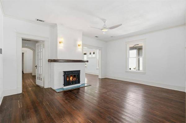 1932 5th Avenue, Fort Worth, TX 76110