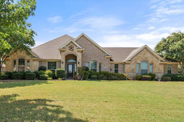 5032 Running Brook Dr, Joshua, TX 76058-5760