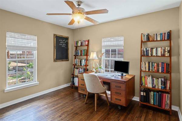 5616 S Schilder Drive, River Oaks, TX 76114