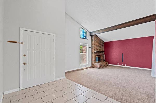 9944 Farmington Drive, Benbrook, TX 76126