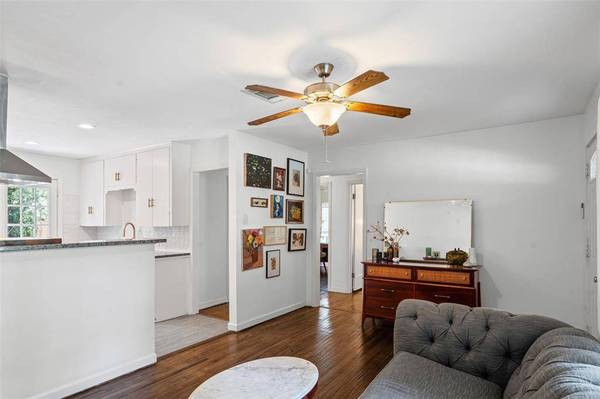 5616 S Schilder Drive, River Oaks, TX 76114