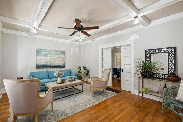 1909 5th Avenue, Fort Worth, TX 76110