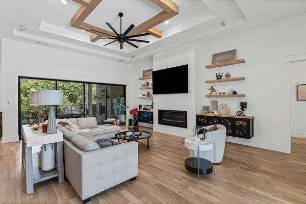 3509 Lakeshore Drive, Weatherford, TX 76087