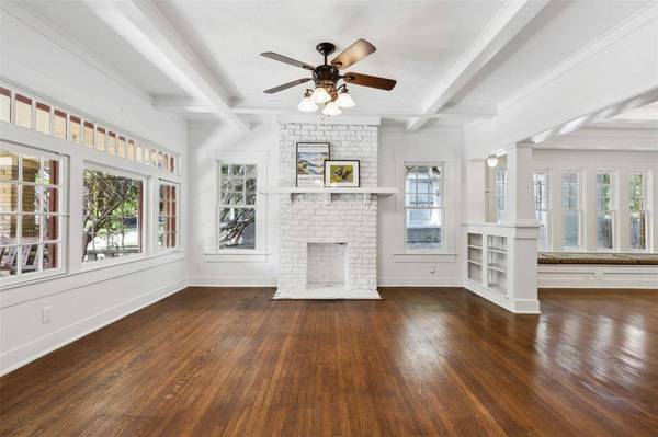 1905 6th Avenue, Fort Worth, TX 76110