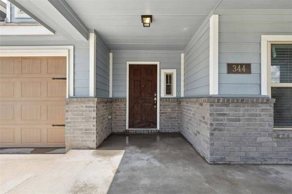 344 Daleview Drive, Kennedale, TX 76060