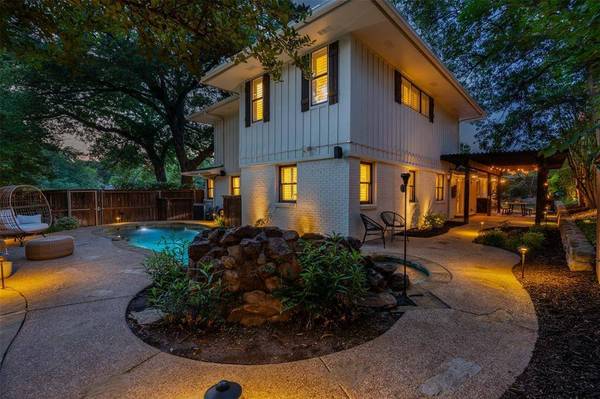 4551 Westridge Avenue, Fort Worth, TX 76116