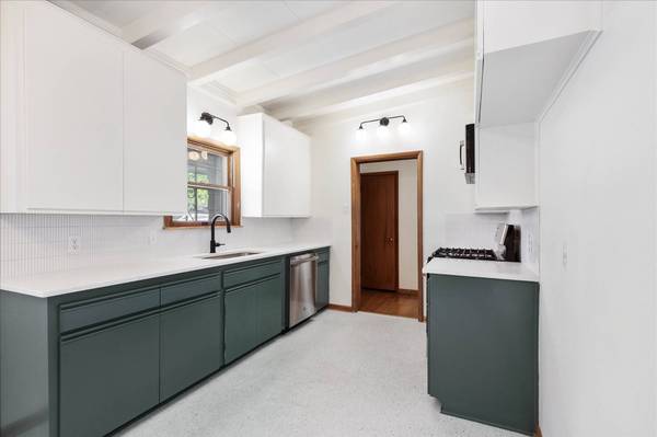 4516 Rutland Ave, Fort Worth, TX 76133-1537