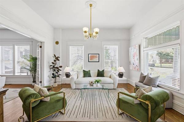 2264 Lipscomb Street, Fort Worth, TX 76110