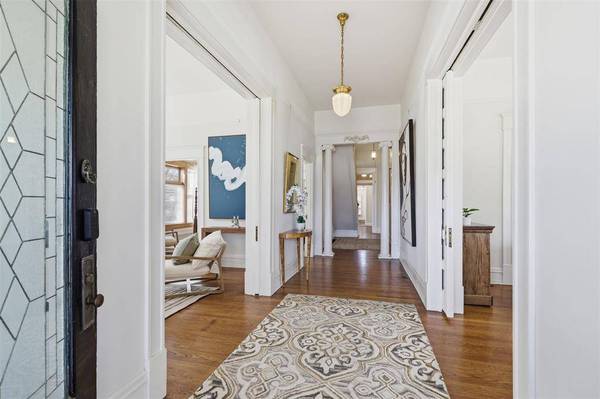 2264 Lipscomb Street, Fort Worth, TX 76110