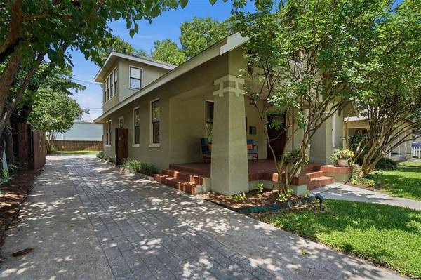 2212 Hurley Avenue, Fort Worth, TX 76110