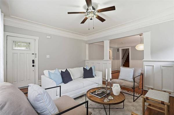 2212 Hurley Avenue, Fort Worth, TX 76110