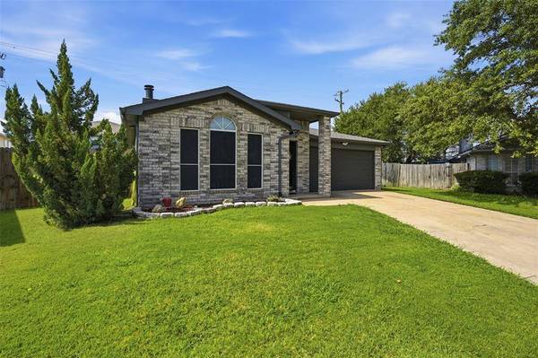 10117 High Bluff Drive, Fort Worth, TX 76108