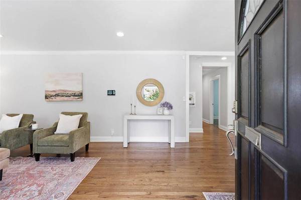 6449 Malvey Avenue, Fort Worth, TX 76116
