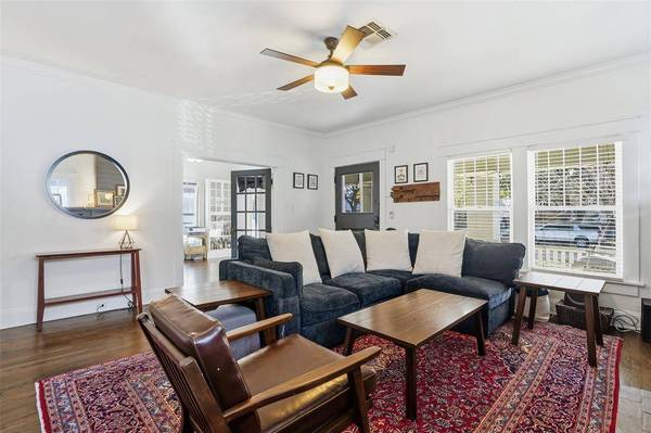 2243 Fairmount Avenue, Fort Worth, TX 76110
