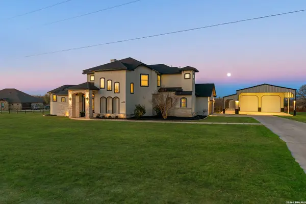 508 Wagon Train, La Vernia, TX 78121