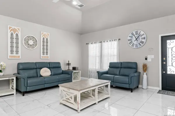 8116 Ventura, Selma, TX 78154