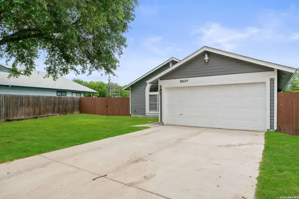 8607 RIDGE MILE DR, San Antonio, TX 78239