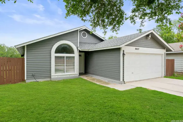 8607 RIDGE MILE DR, San Antonio, TX 78239