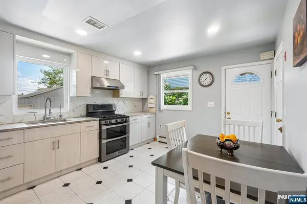 22 Trudy DR, Lodi, NJ 07644