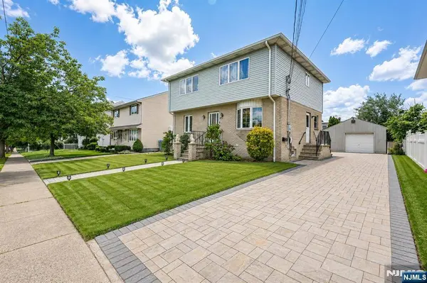 22 Trudy DR, Lodi, NJ 07644