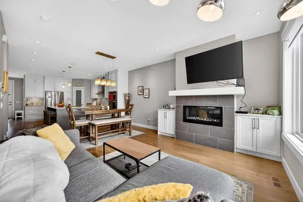 435 31 AVE NW, Calgary, AB T2M 2P5